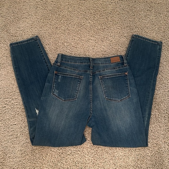 Judy Blue Boyfriend Fit Jeans - Picture 5 of 5